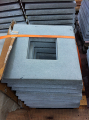 Abdeckplatte 62x62cm aus Beton mit Wassernase 16x16cm Ausschnitt